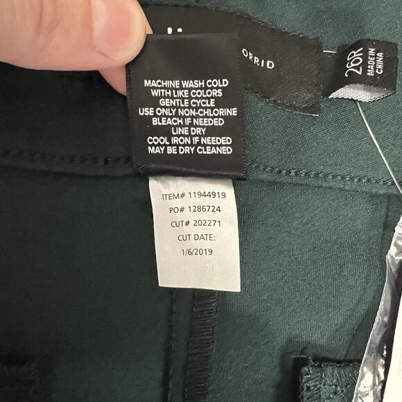 Torrid Studio Signature Ponte Stretch Trousers Forest Green Dress Pants Size 26R - Picture 10 of 10